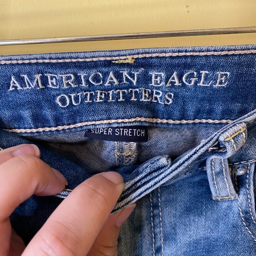 American Eagle Super Stretch Medium Wash Ankle Jegging Skinny Distressed Size 6 - Picture 5 of 9